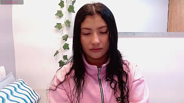 Snapshot of louis_k chatting on June 2026 09:44:02 AM louis k online show from June 2026 09:44:02 AM