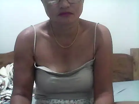 nathalie0045 online show from February 2026 11:57:02 PM