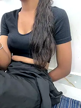 Snapshot of cute_parii_ chatting on September 2025 01:33:01 PM cute parii online show from September 2025 01:33:01 PM