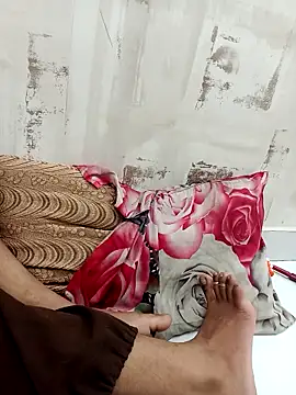 Snapshot of cute_parii_ chatting on September 2025 08:33:02 PM cute parii online show from September 2025 08:33:02 PM