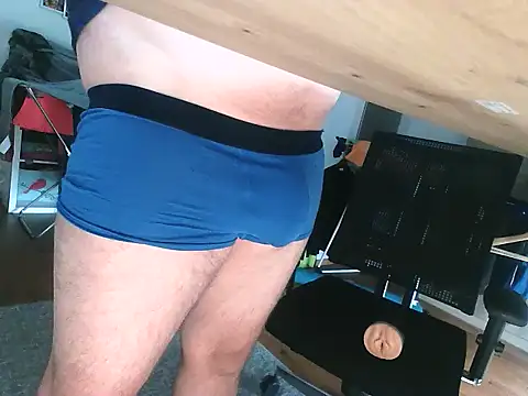 Snapshot of michaelm1983 chatting on September 2025 06:48:01 AM michaelm1983 online show from September 2025 06:48:01 AM