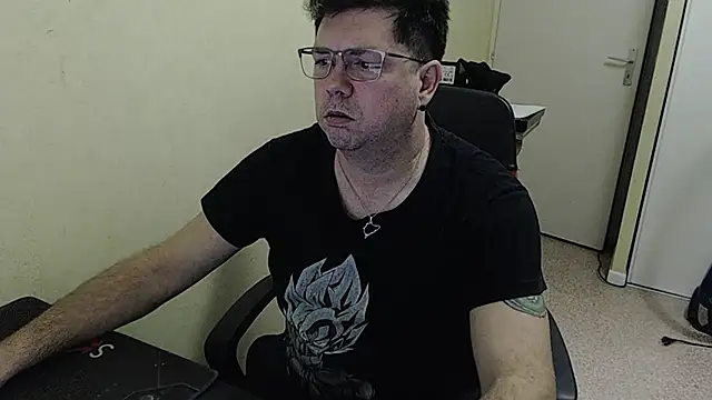 blueandwhite1 online show from January 2025 05:35:02 PM