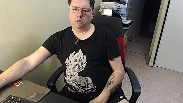 blueandwhite1 online show from February 2025 08:20:02 AM