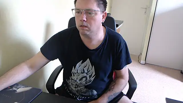 blueandwhite1 online show from March 2025 08:55:02 AM