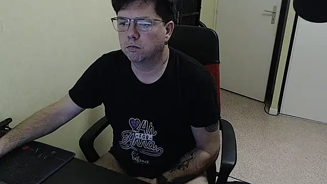 blueandwhite1 online show from February 2026 03:27:02 PM