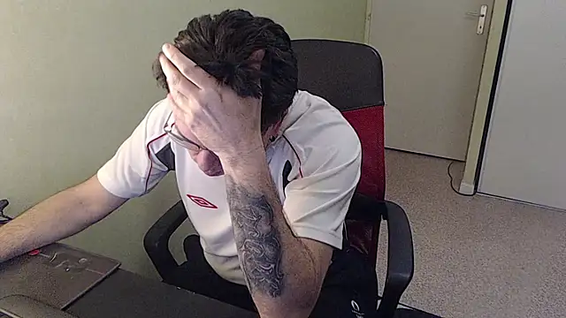 blueandwhite1 online show from February 2026 07:40:01 AM