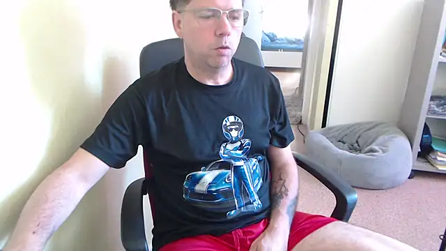 Snapshot of blueandwhite1 chatting on June 2026 07:11:02 AM blueandwhite1 online show from June 2026 07:11:02 AM