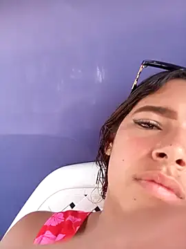 Zoe-Johnson  online show from October 2025 07:47:01 PM