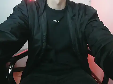 LiamMason online show from December 2025 02:49:01 AM