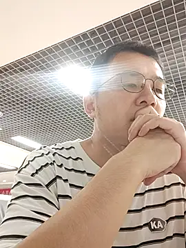 nnnnnan9527 online show from September 2025 03:06:02 AM