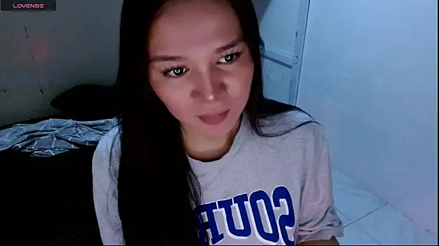 Tiffany Roxette online show from January 2026 08:32:01 PM