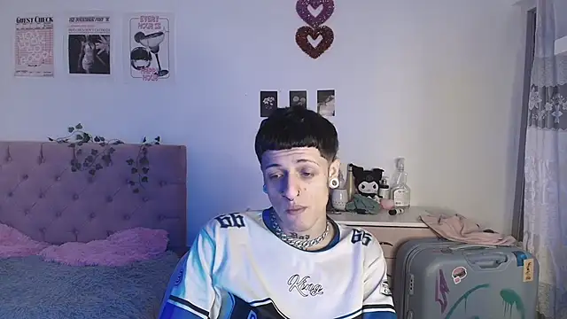 Snapshot of 2cyboy_ chatting on September 2025 09:59:02 PM 2cyboy online show from September 2025 09:59:02 PM