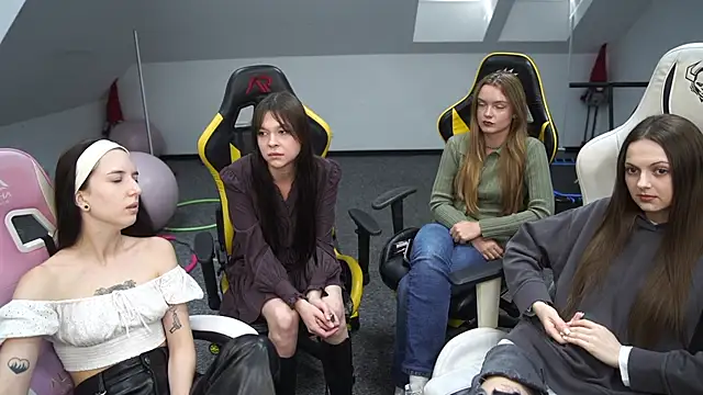 Snapshot of _Lili_054 chatting on September 2025 10:30:02 AM  Lili 054 online show from September 2025 10:30:02 AM