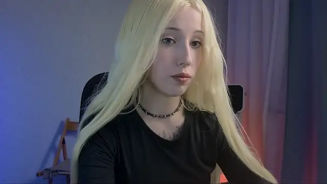 Snapshot of YukiMisa chatting on May 2026 06:53:01 PM YukiMisa online show from May 2026 06:53:01 PM