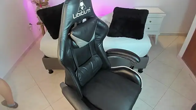 alice coopperx online show from December 2025 12:25:02 PM