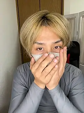 Snapshot of TEN-kun chatting on November 2025 07:09:01 AM TEN-kun online show from November 2025 07:09:01 AM