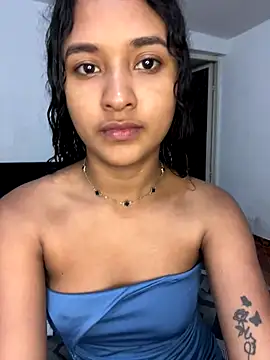 Luna sophya online show from December 2025 08:36:02 PM