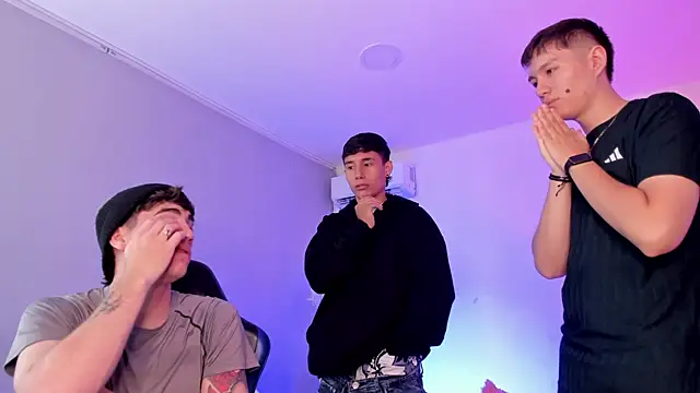 Handsomeboyss19 online show from June 2026 12:41:02 PM