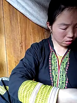 hera-00 online show from November 2025 06:35:02 AM