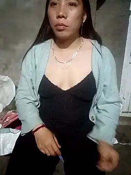 Snapshot of Phuong_xxx chatting on December 2025 01:07:01 PM Phuong xxx online show from December 2025 01:07:01 PM