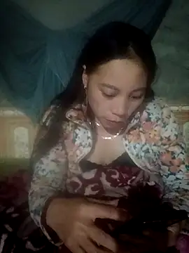 Snapshot of Phuong_xxx chatting on December 2025 01:18:02 PM Phuong xxx online show from December 2025 01:18:02 PM