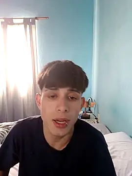 matiatr1112 online show from October 2025 05:03:01 PM