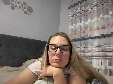 NikexPretty online show from October 2025 06:06:01 PM