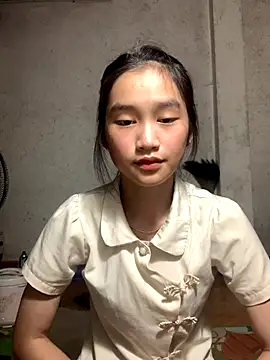 Snapshot of -Lie-06 chatting on September 2025 11:00:01 AM -Lie-06 online show from September 2025 11:00:01 AM