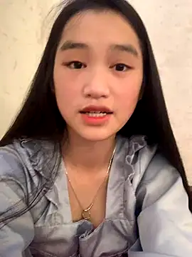 Snapshot of -Lie-06 chatting on October 2025 10:46:02 AM -Lie-06 online show from October 2025 10:46:02 AM