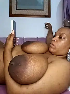 HappygalTheQueen online show from February 2026 08:05:02 PM