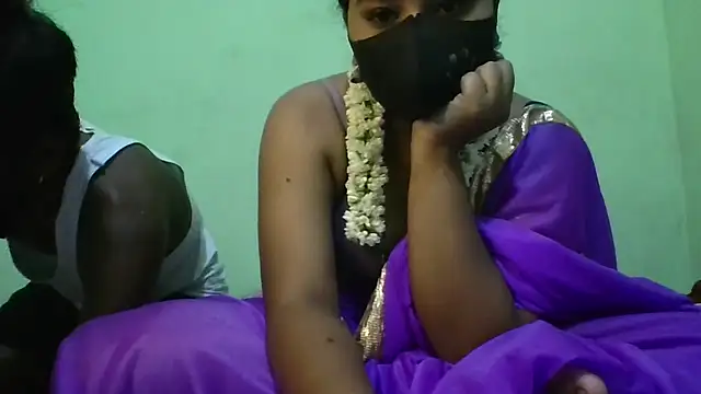 Snapshot of Shneeha_le chatting on October 2025 02:14:01 PM Shneeha le online show from October 2025 02:14:01 PM