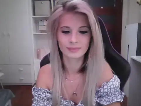 KristineGlow online show from October 2025 02:24:02 PM