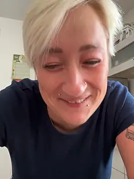 Rozendefotz online show from July 2026 10:39:01 AM