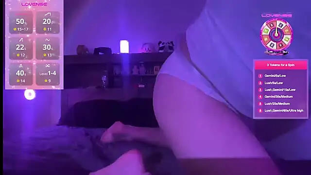 Snapshot of michaeltorrexxx chatting on February 2026 01:43:02 AM michaeltorrexxx online show from February 2026 01:43:02 AM