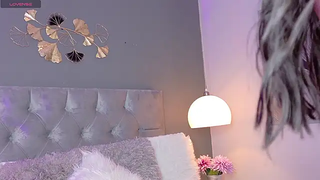 kendalFox  online show from February 2026 11:31:01 AM