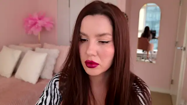 SirenSwitch online show from November 2025 09:59:01 PM