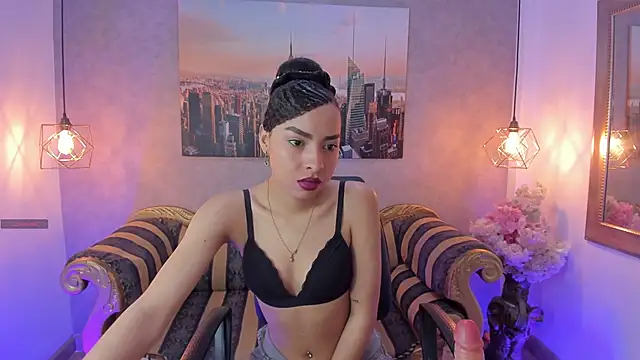 Snapshot of Lucia_jane chatting on September 2025 08:09:02 PM Lucia jane online show from September 2025 08:09:02 PM