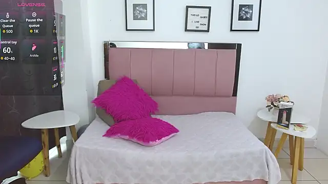 Snapshot of SammySmall_F_w chatting on February 2026 10:19:01 PM SammySmall F w online show from February 2026 10:19:01 PM