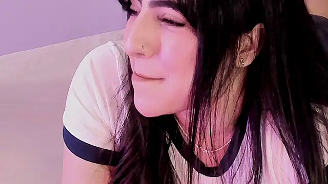 Camila Matinez  online show from November 2025 01:04:02 AM