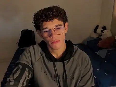 Tom Blues online show from October 2025 04:22:01 PM