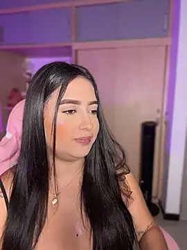 Snapshot of Emiily_Moore1 chatting on May 2026 11:21:01 PM Emiily Moore1 online show from May 2026 11:21:01 PM