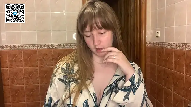 MaroonMoon  online show from September 2025 07:26:02 PM