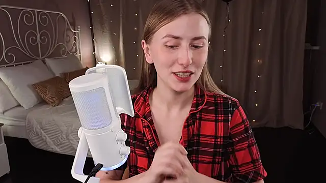 Snapshot of VesperaCeleste chatting on November 2025 05:41:02 AM VesperaCeleste online show from November 2025 05:41:02 AM