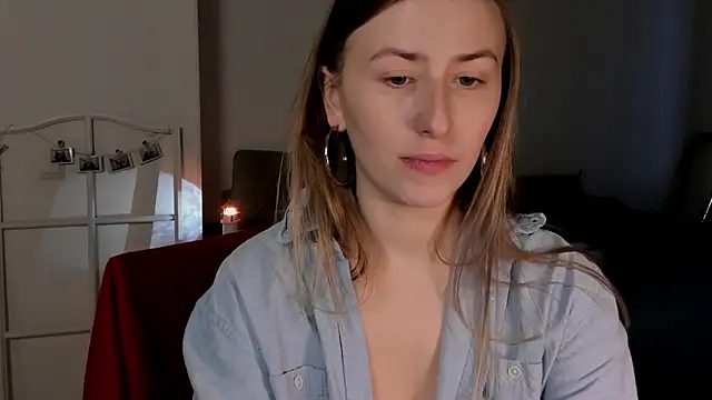 Snapshot of VesperaCeleste chatting on January 2026 09:57:02 AM VesperaCeleste online show from January 2026 09:57:02 AM