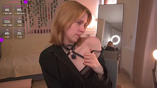 Snapshot of sofiapurex chatting on May 2026 01:44:01 AM sofiapurex online show from May 2026 01:44:01 AM