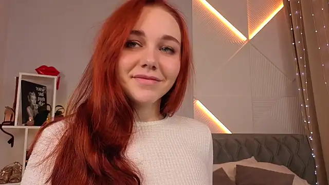 PollyVinice online show from September 2025 11:48:01 AM