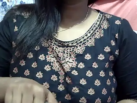 Snapshot of Rooshami_hot01 chatting on October 2025 05:06:01 AM Rooshami hot01 online show from October 2025 05:06:01 AM