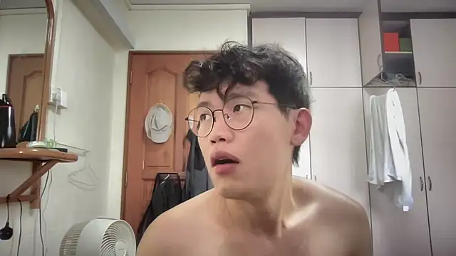 Passionatetwink2 online show from September 2025 04:58:02 AM