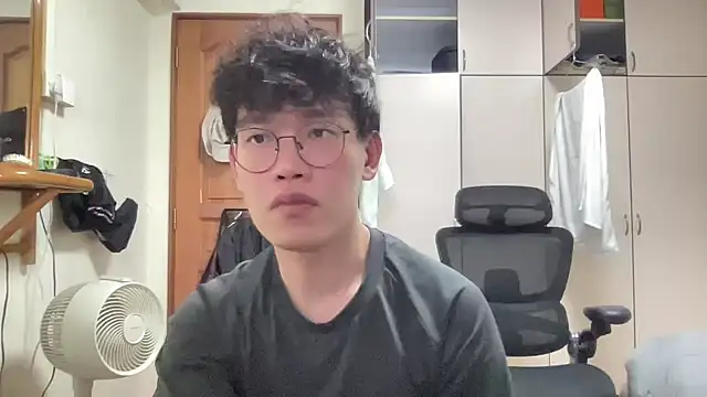 Passionatetwink2 online show from October 2025 08:37:01 AM