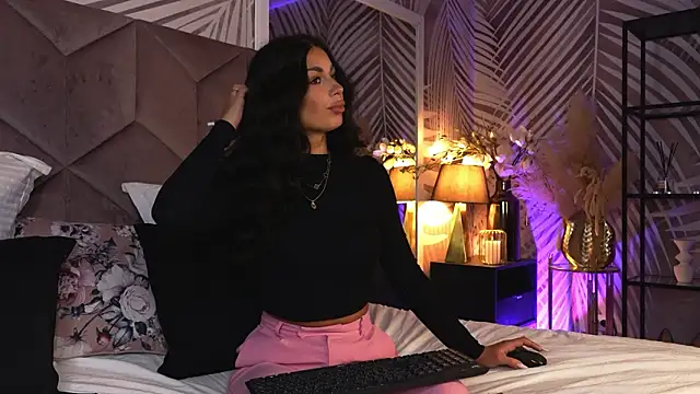 EvaRhea online show from March 2026 03:53:02 AM